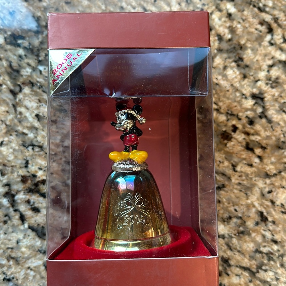 Lenox 2005 twenty ninth annual Music Bell-Mickey Mouse.